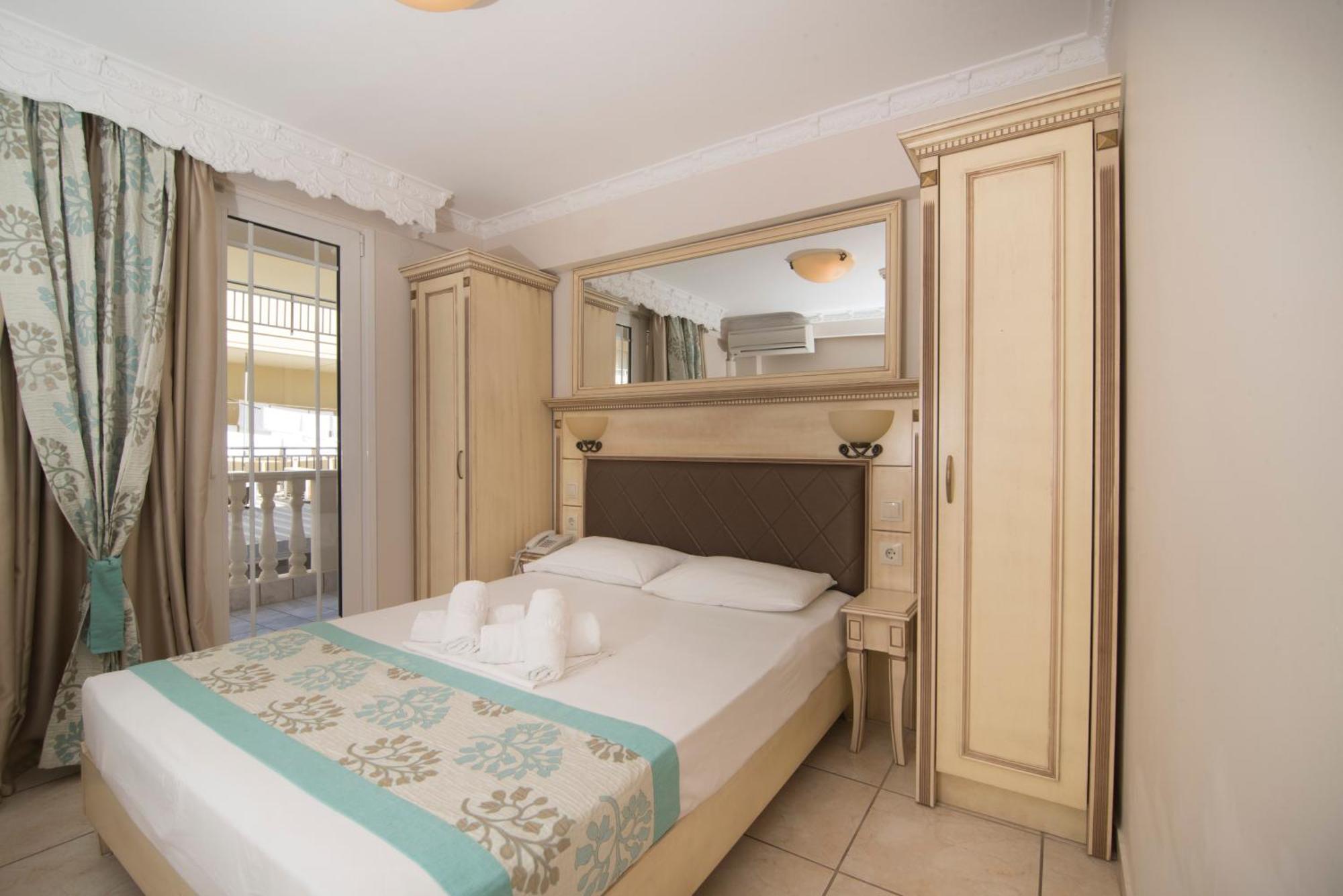 Parthenon Art Hotel Olympiaki Akti Exterior photo
